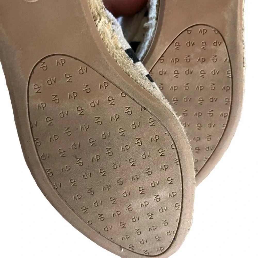 Dolce Vita DV Black Cream Stripe Espadrille Sneakers Shoes 7.5